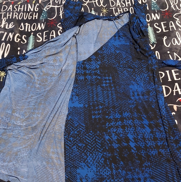 Cute Faux-Wrap Dress - Picture 5 of 5